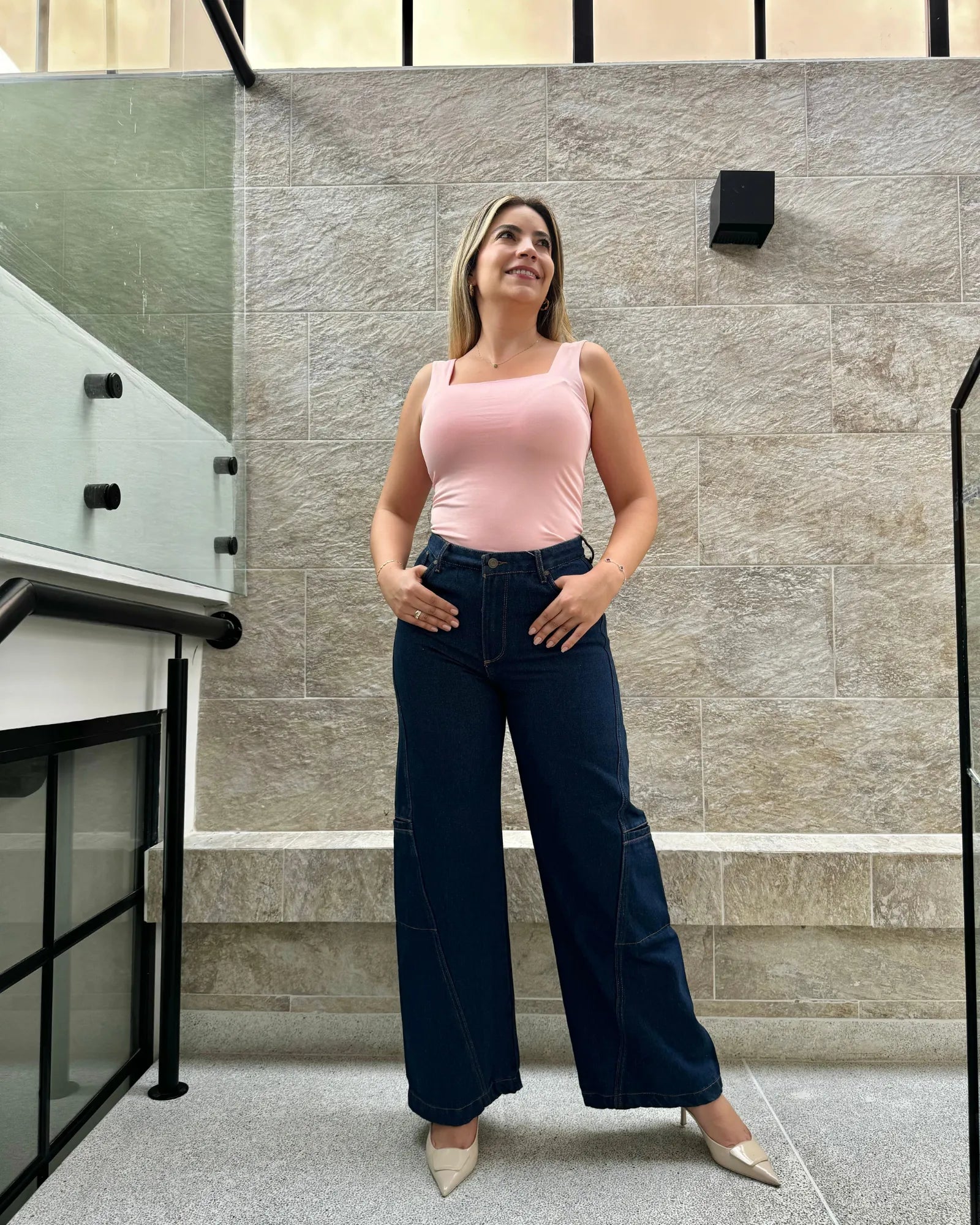 Blusa esencial sin mangas