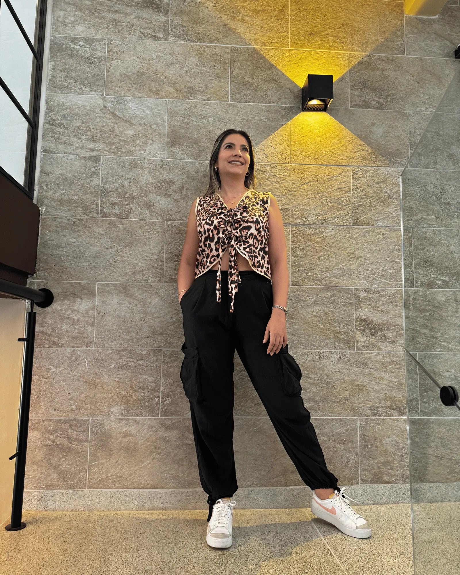 PANTALON CARGO EN LINO