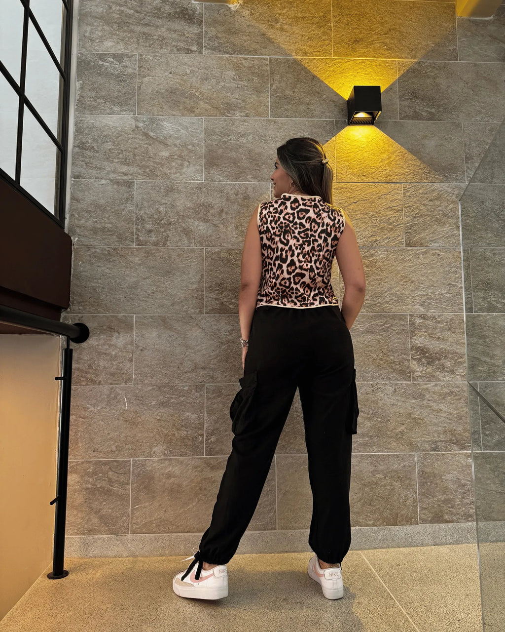 PANTALON CARGO EN LINO
