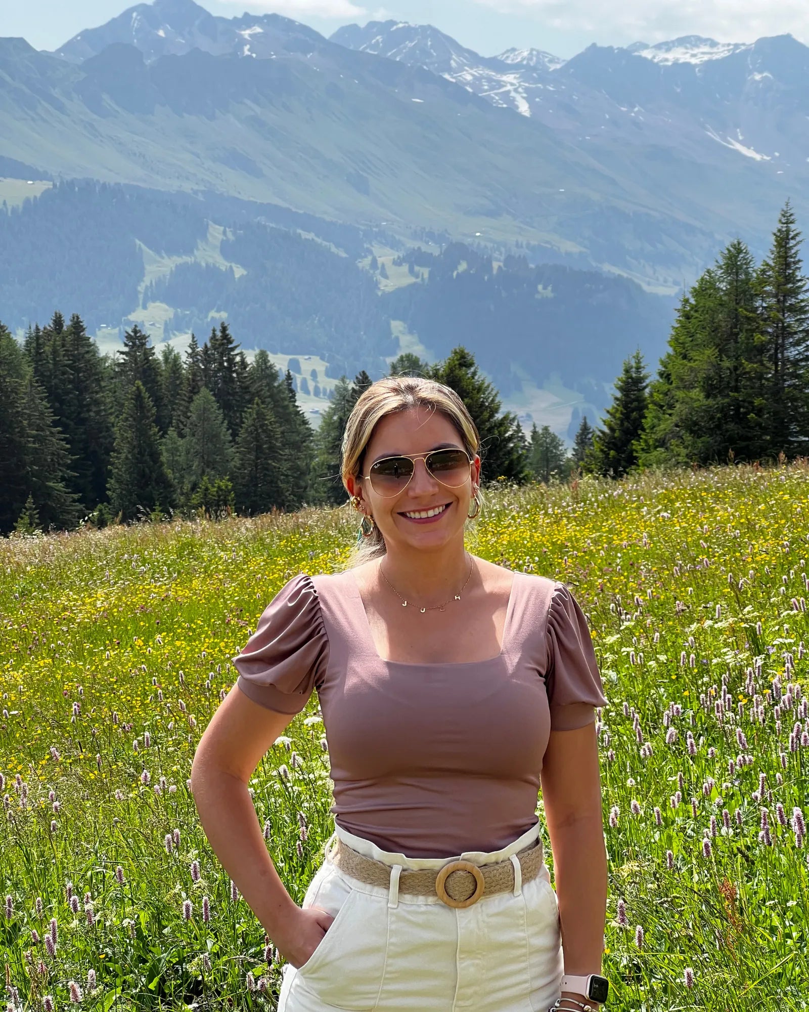 Blusa esencial con manga