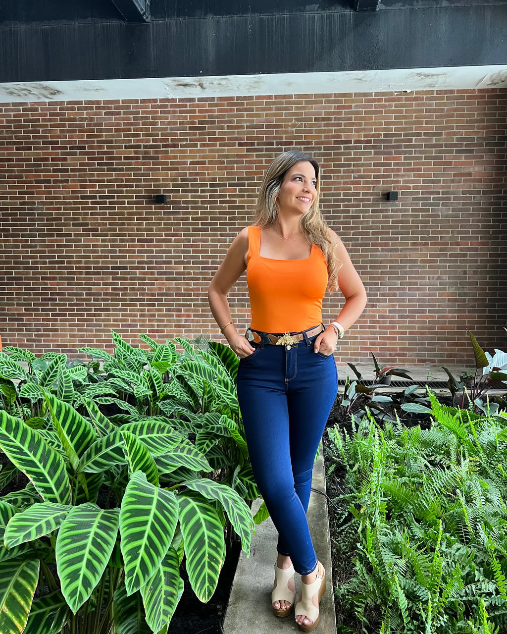 Blusa esencial sin mangas