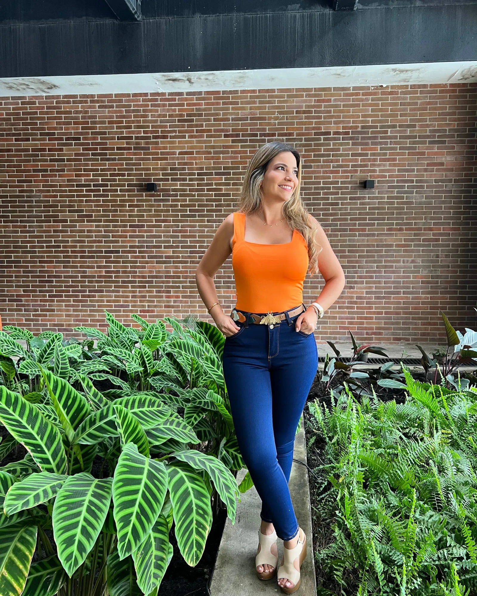 Blusa esencial sin mangas