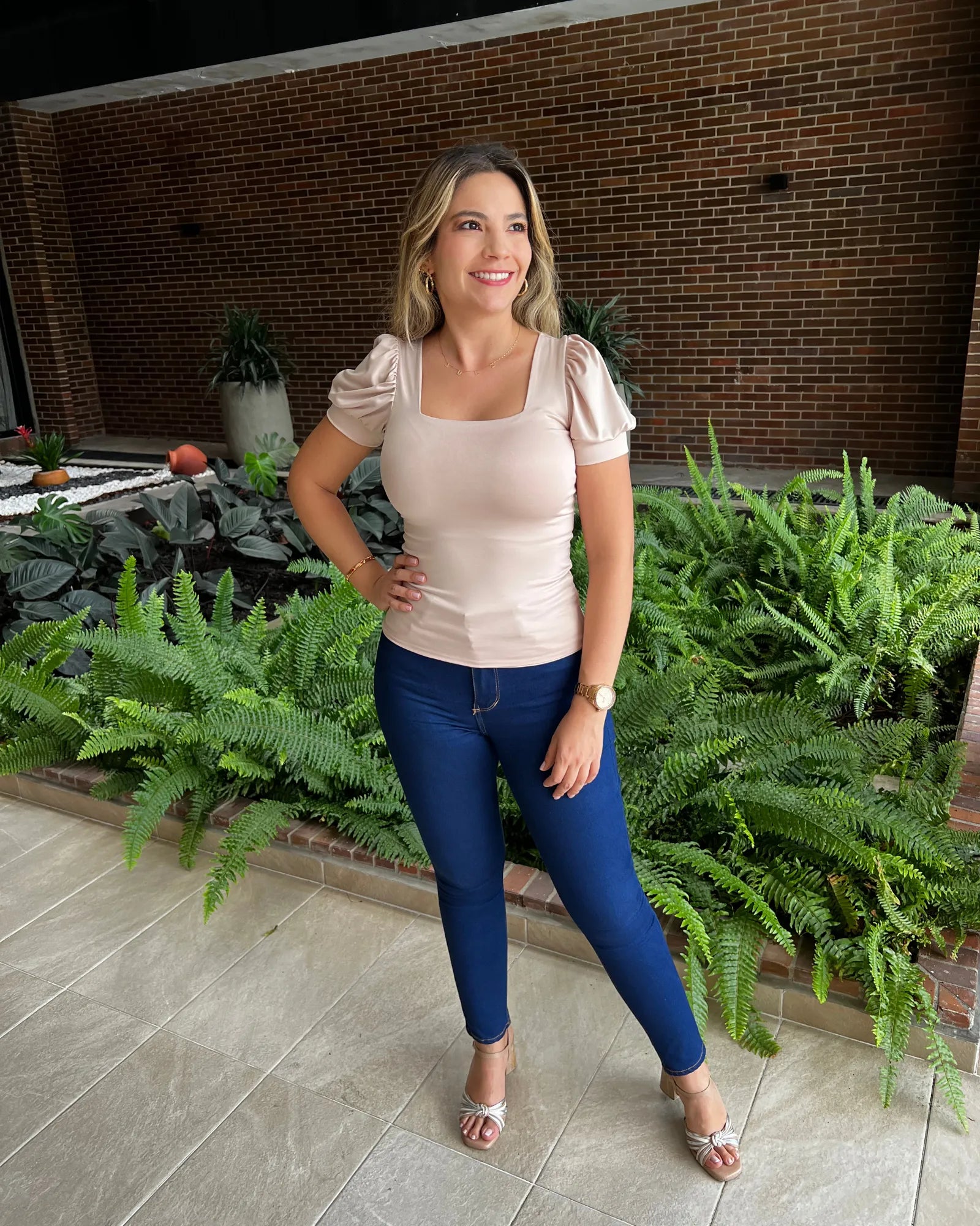 Blusa esencial con manga